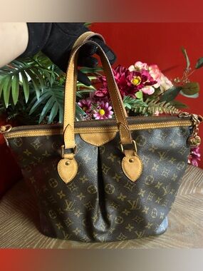Louis Vuitton Monogram Canvas Tote with Tan Trim